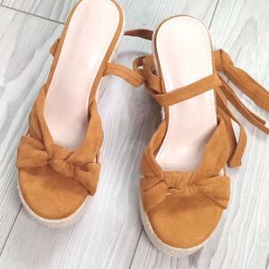 (63-3863) Rilista Wedges Sz 6